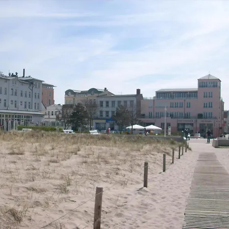 Ostseeliebe, Direkt An Der Promenade 罗斯托克